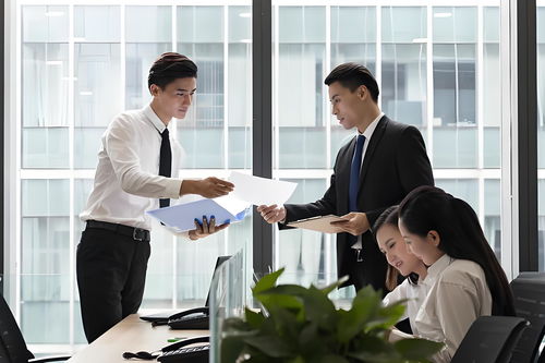 科技赋能与精准服务 金融科技企业提升服务效率的双引擎